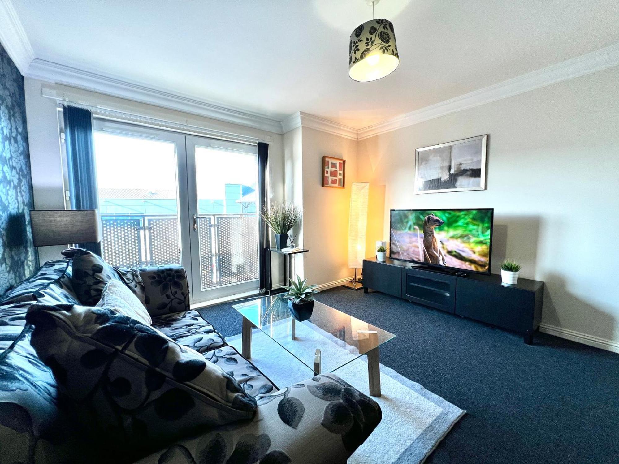 Apartamento Stylish Modern Flat With Juliet Balcony & Parking Glasgow Exterior foto