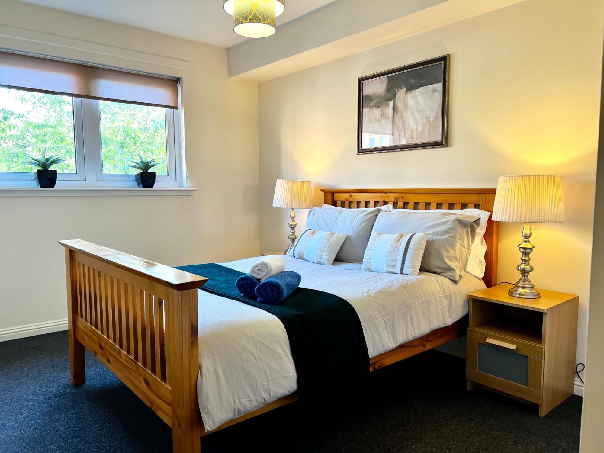 Apartamento Stylish Modern Flat With Juliet Balcony & Parking Glasgow Exterior foto