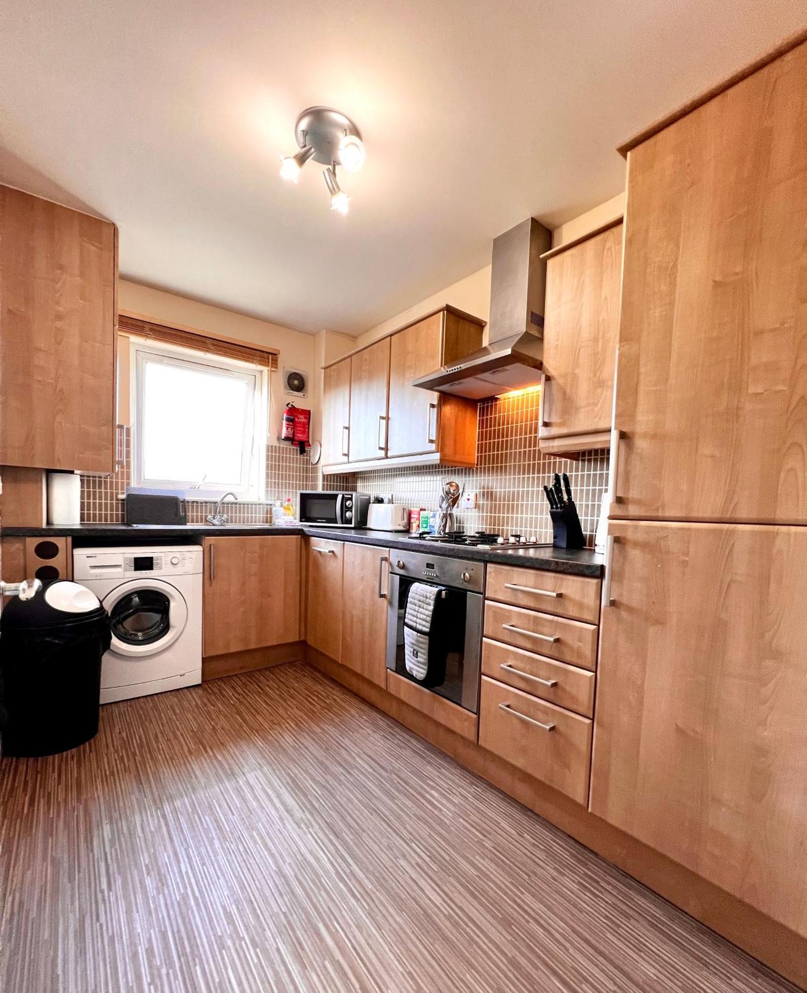 Apartamento Stylish Modern Flat With Juliet Balcony & Parking Glasgow Exterior foto