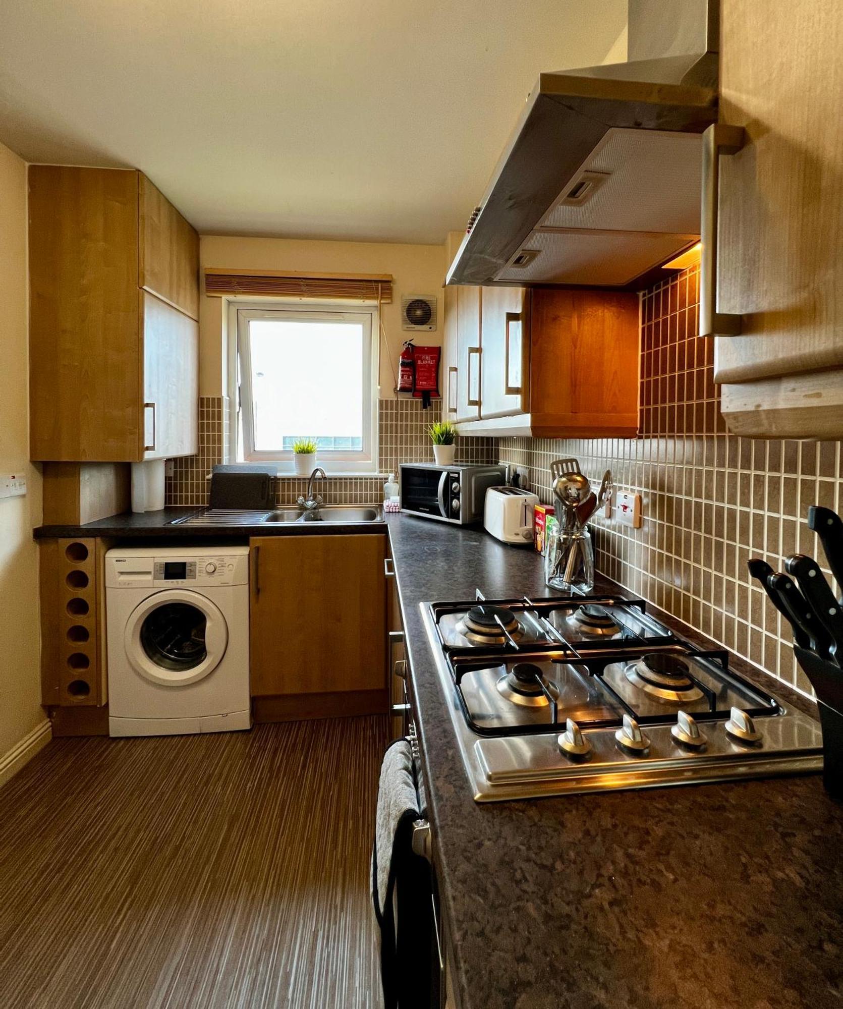Apartamento Stylish Modern Flat With Juliet Balcony & Parking Glasgow Exterior foto