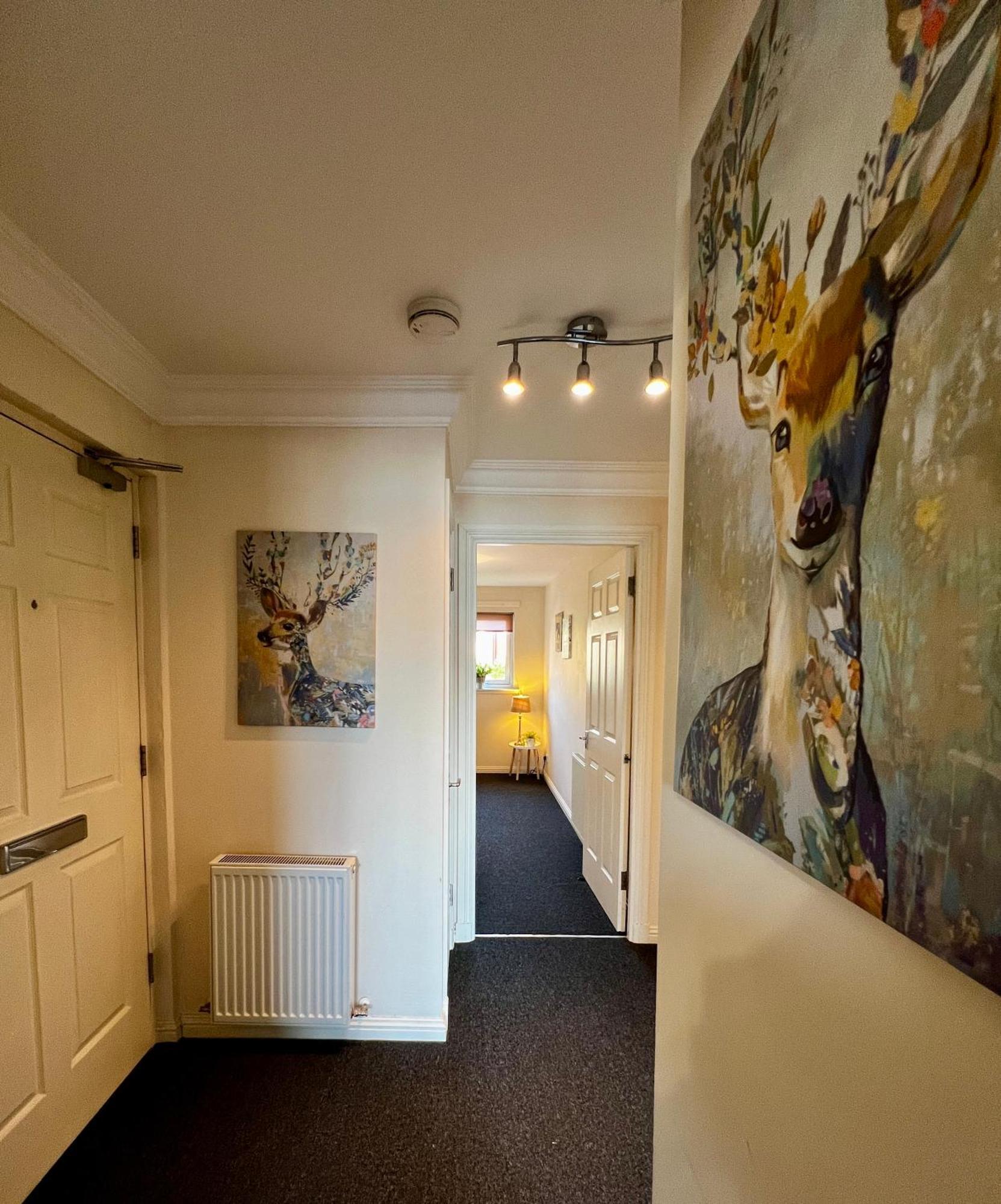 Apartamento Stylish Modern Flat With Juliet Balcony & Parking Glasgow Exterior foto