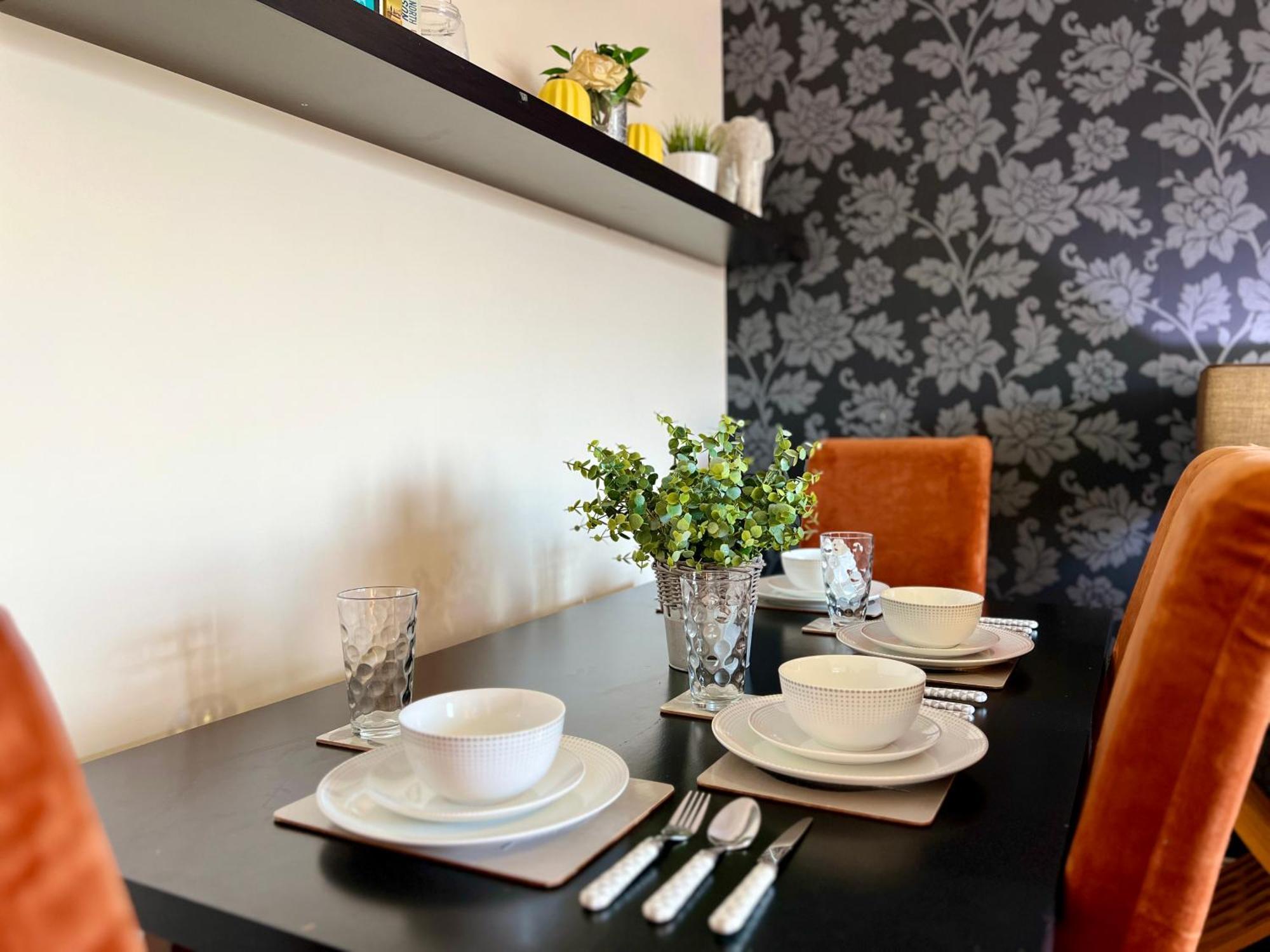 Apartamento Stylish Modern Flat With Juliet Balcony & Parking Glasgow Exterior foto